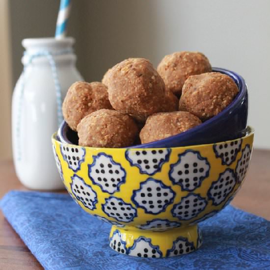 Cashew Oat Cookie Bites
