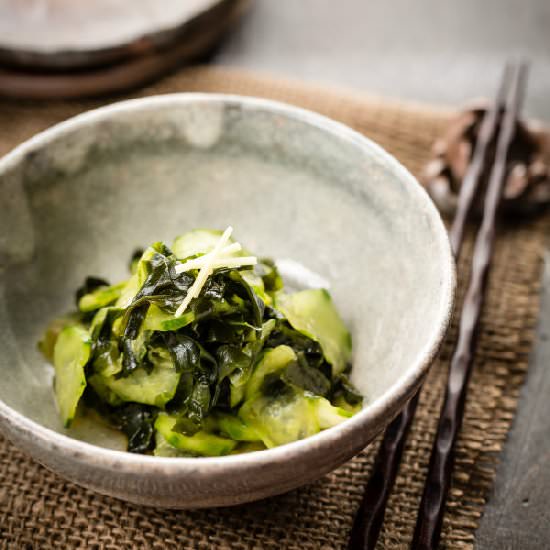 Japanese Cucumber Salad (Sunomono)