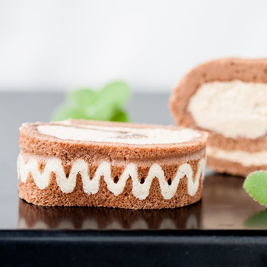 Cake Roll with Cappuccino Cream