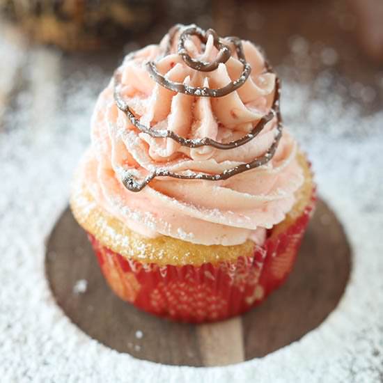 Chocolate Dipped Strawberry Cupcake