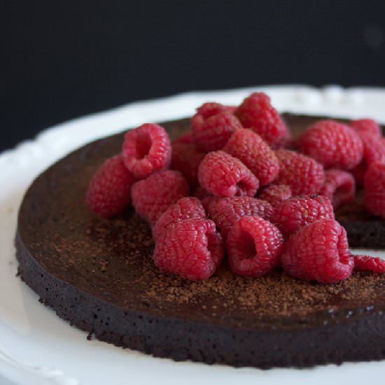 Paleo Flourless Chocolate Cake