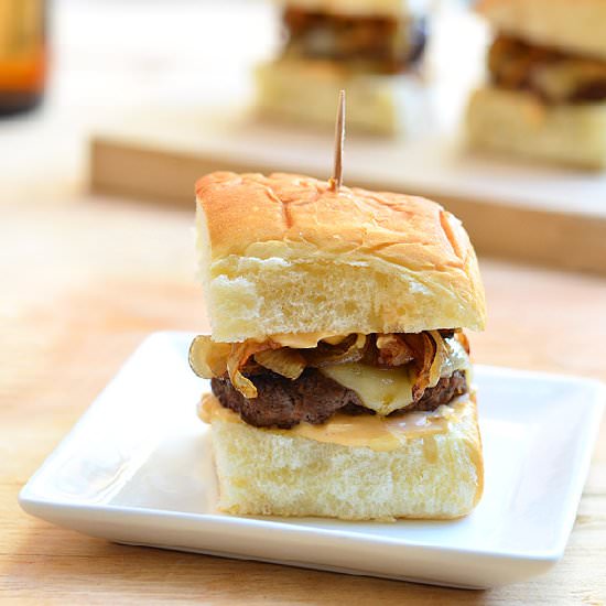 Burger Sliders with Chipotle Mayo