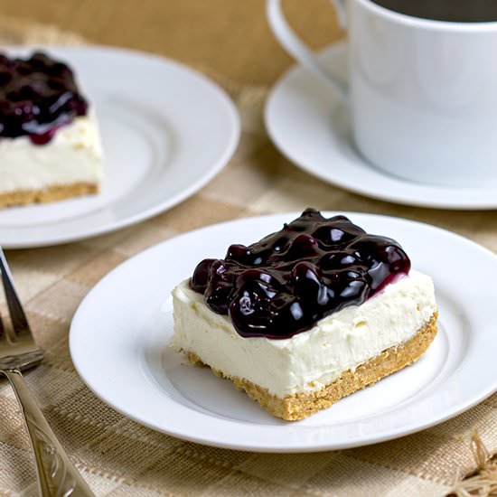 No-Bake Blueberry Cheesecake Bars