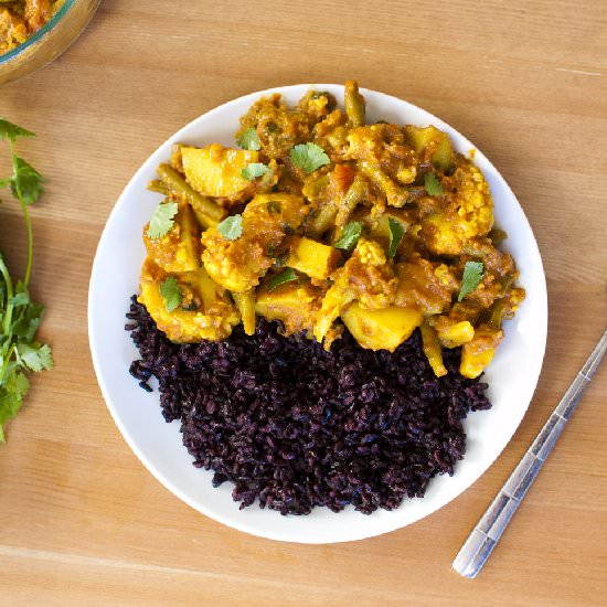 Cauliflower Potato Green Bean Curry