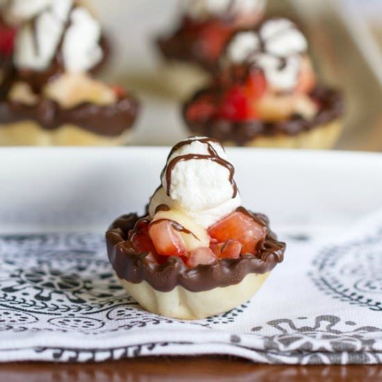 Strawberry Banana Phyllo Cups