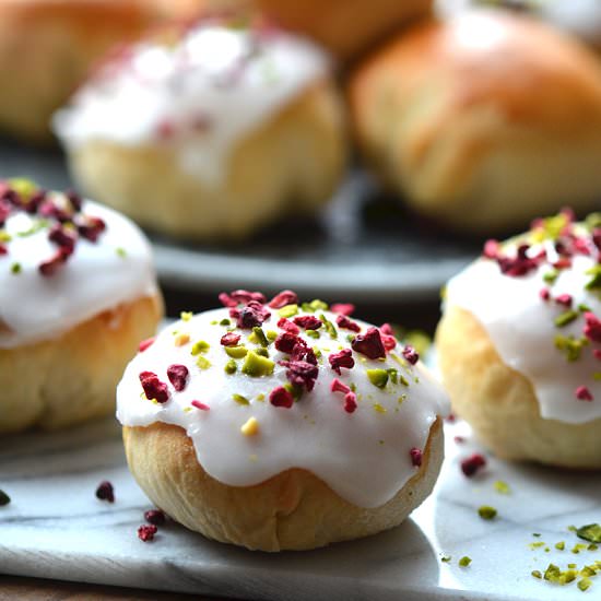 Buns with Cream