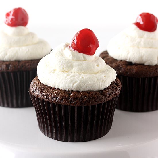 Cherry Cheesecake Stuffed Cupcakes