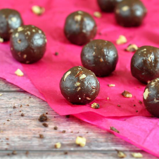 Kahlua-Hazelnut Chocolate Truffles