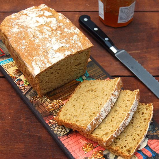 No-Knead Whole Wheat Sandwich Bread