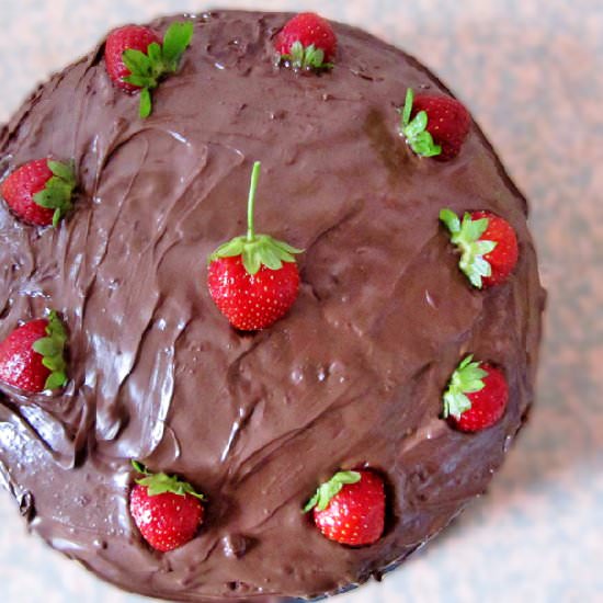 Nutella Strawberry Cake