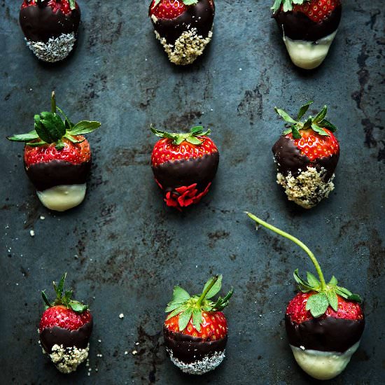 Chocolate Dipped Strawberries