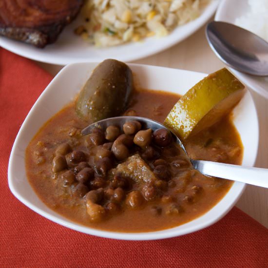 Brown Chickpeas in Coconut Curry