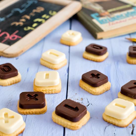 COOKIES WITH CHOCOLATE