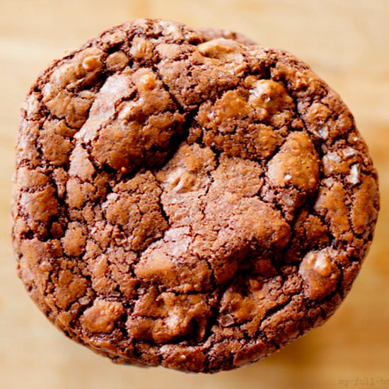 Chocolate Maxi Cookies with Salt