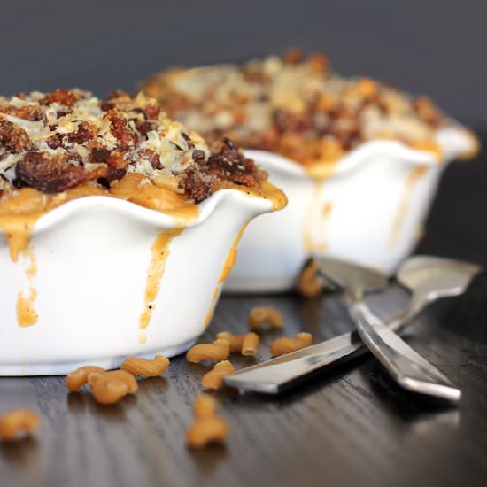 Bacon Crusted Beer Mac and Cheese