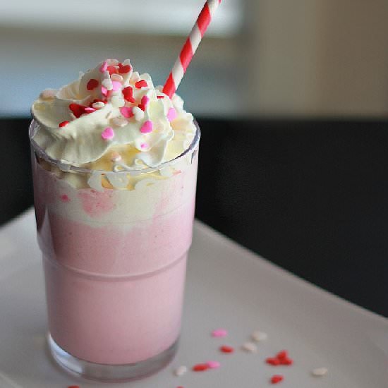 Red Velvet Cake Milkshake