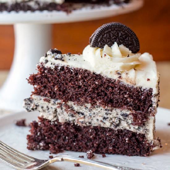 Cookies and Cream Cheesecake Cake