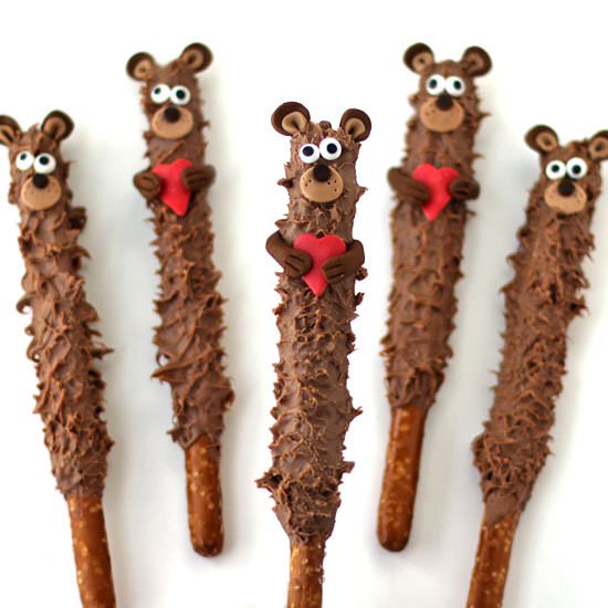 Teddy Bear Pretzel Pops