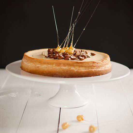 Honey Cheesecake with Hazelnuts