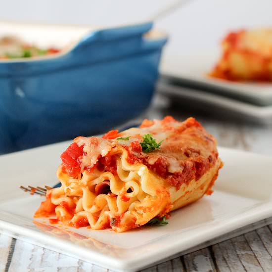 Pepperoni Pizza Lasagna Rolls