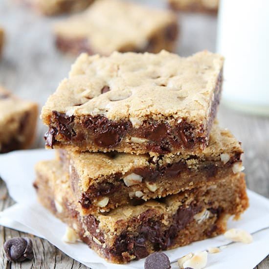 Chocolate Chip Hazelnut Cookie Bars