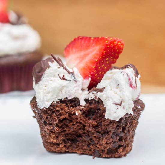 Strawberry Chocolate Cupcakes