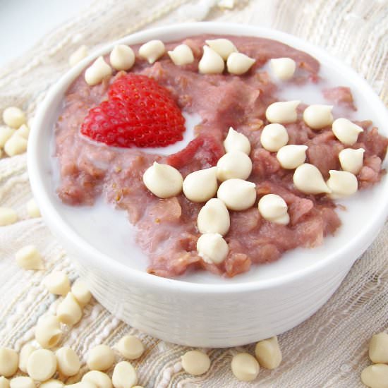 Strawberry White Hot Chocolate Oats
