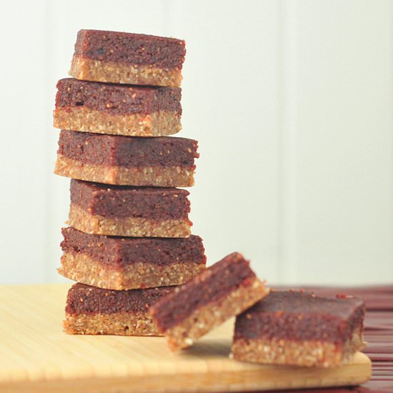 No-Bake Strawberry Hazelnut Bars
