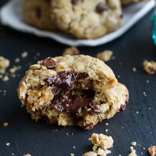 Mom’s Oatmeal Chocolate Chip Cookie