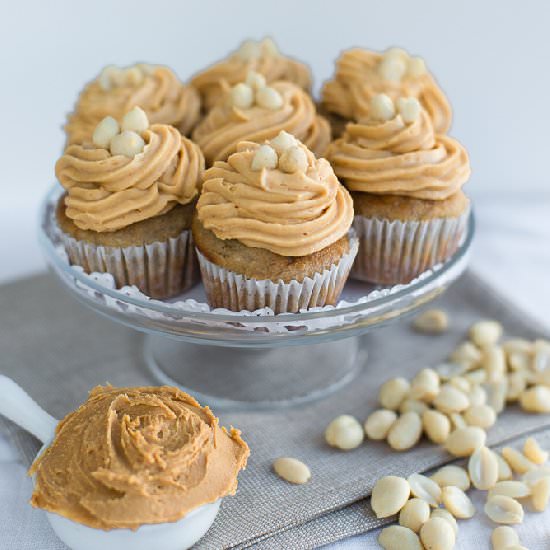Banana Cupcakes with Peanut Butter