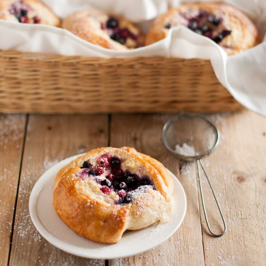 Cheese and Fruits Sweet Buns