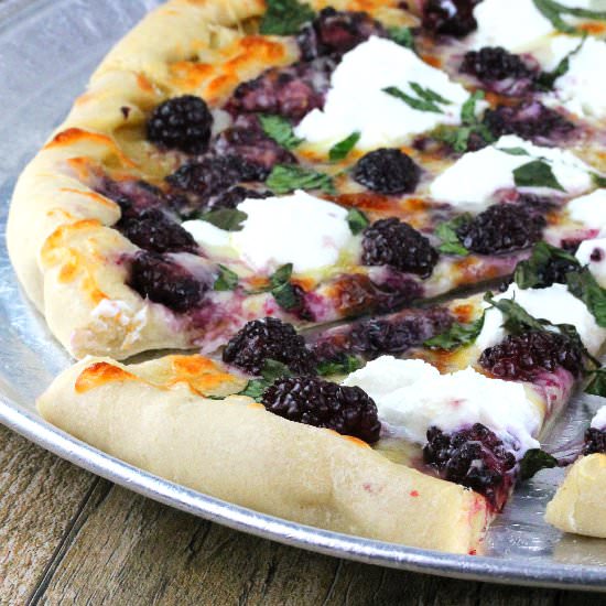 Blackberry+Basil+Ricotta Pizza