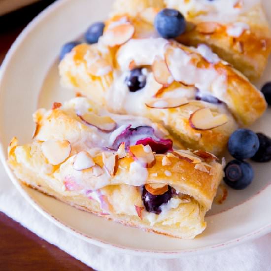Blueberries ‘n Cream Danish