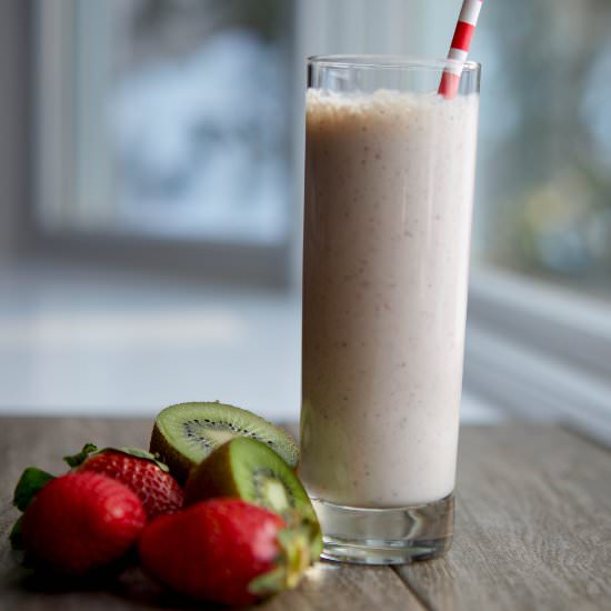 Strawberry, Kiwi & Banana Smoothie