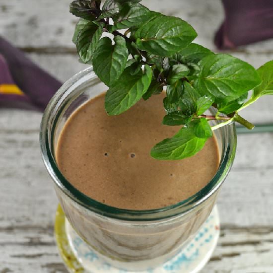 Chocolate Banana Mint Smoothie