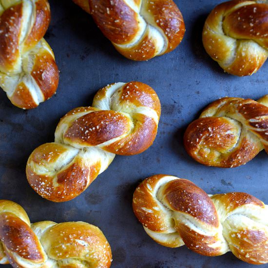 Homemade Soft Pretzel Twists