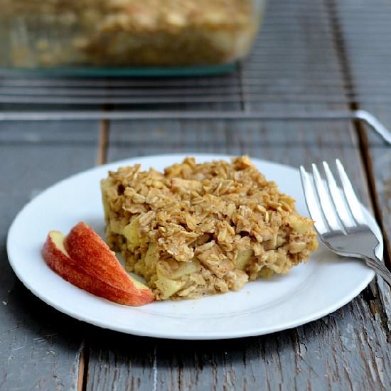 Apple Cinnamon Baked Oatmeal