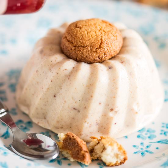 Homemade Macaroon Pudding
