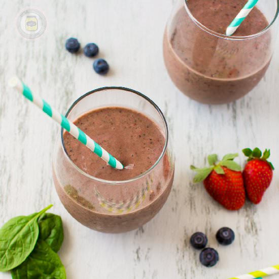 Very Berry Avocado Spinach Smoothie