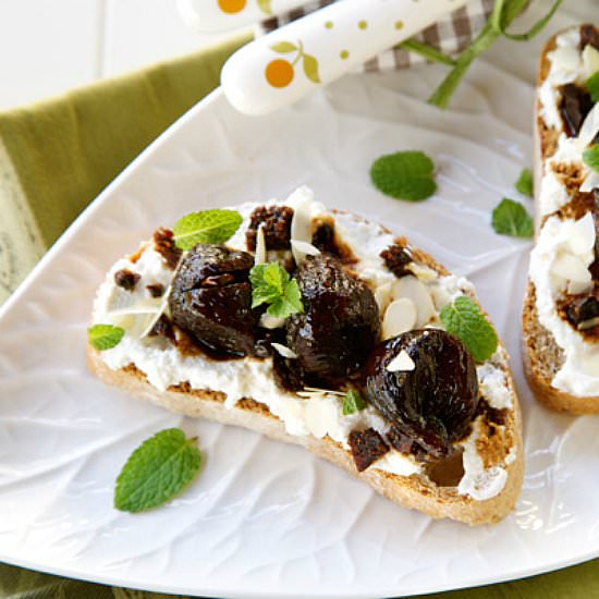 Drunken Fig & Ricotta Crostini