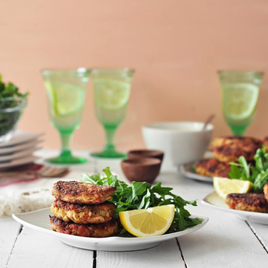 Salmon Cakes with Creamy Dill Sauce