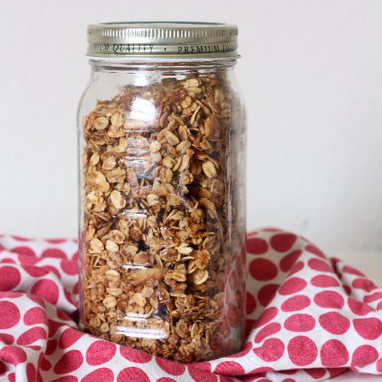 Easy Homemade Granola