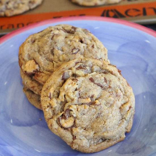 Peanut Butter Cup Oatmeal Cookies