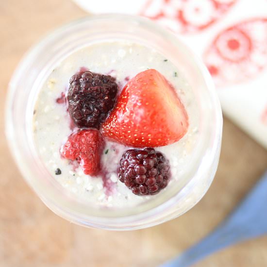 Berry Cobbler Overnight Oats