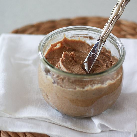 How to Make Almond Butter