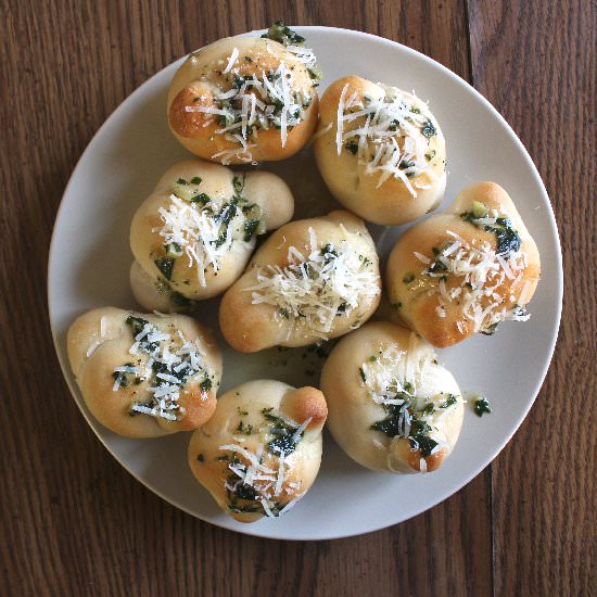 Garlic Parmesan Bread Knots