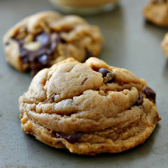 Puffy, Chewy Peanut Butter Cookies