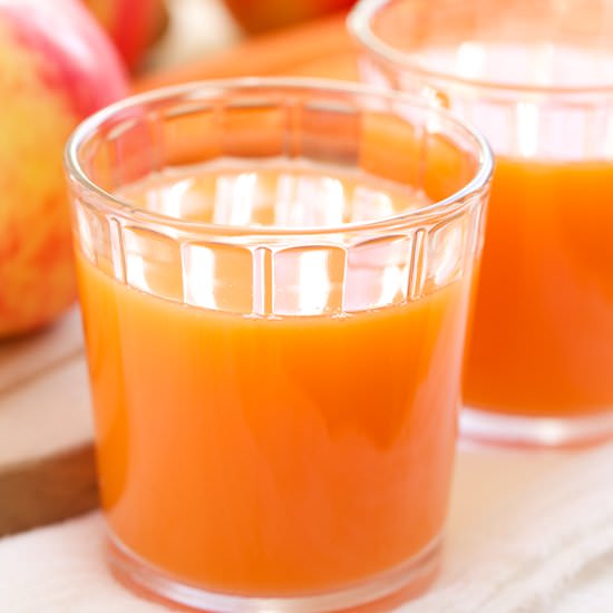 Skin Smoothing Carrot Apple Juice