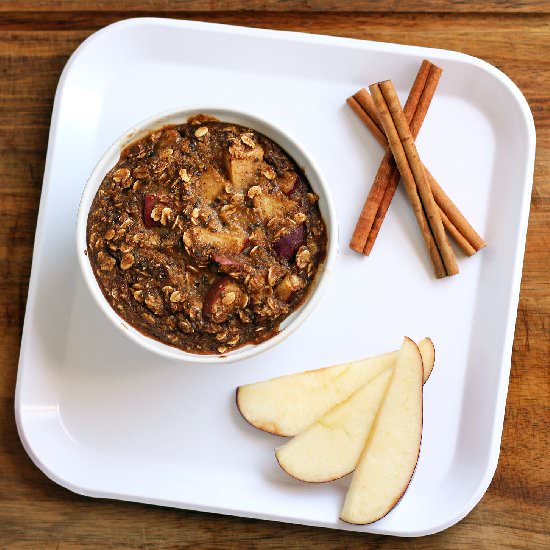 Baked Apple Pie Oatmeal