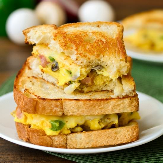 Denver (Western) Omelet Sandwich